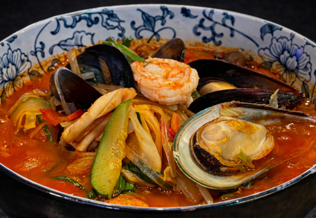 Spicy Seafood Myun.